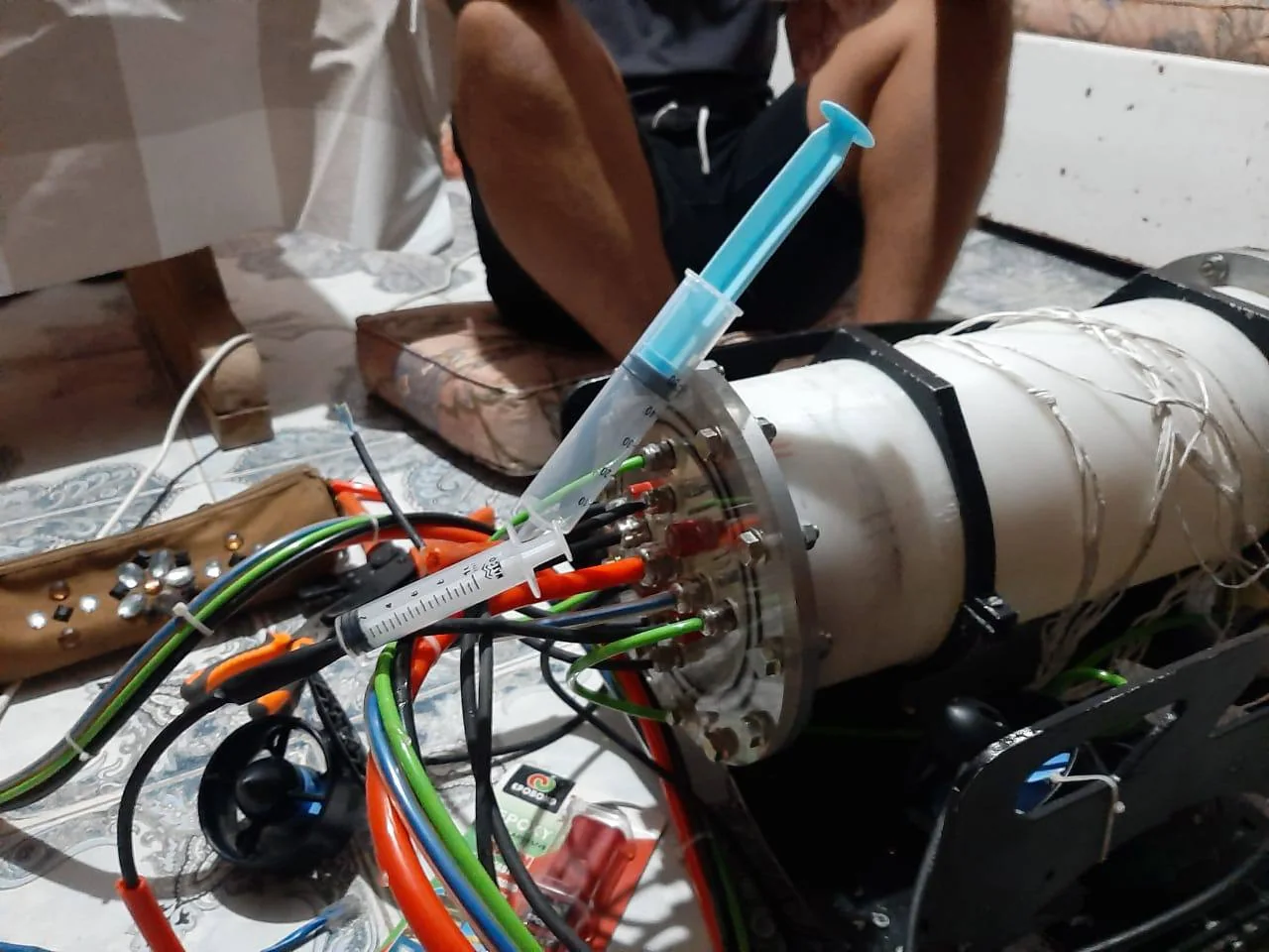 Engineering and hardware work with the RobEn team